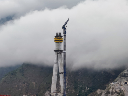 Comansa 21CM550 constructs India’s first ever cable-stayed railway bridge - анонс